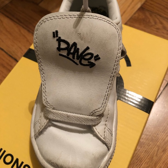 Minions x Puma toddler kicks size 10 - Picture 7 of 8